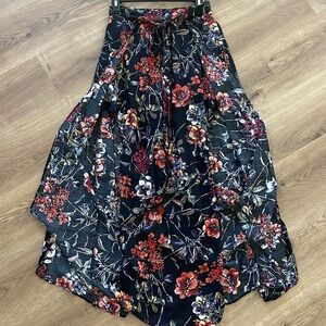 🖤🌺🌼Flowy Floral Skirt🌼🌺 🖤